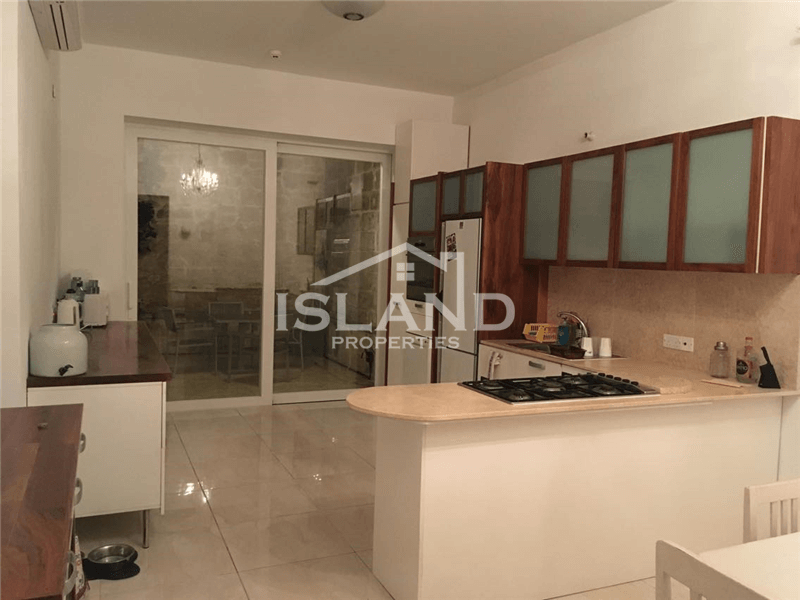 Room in a Shared Apartment in Sliema