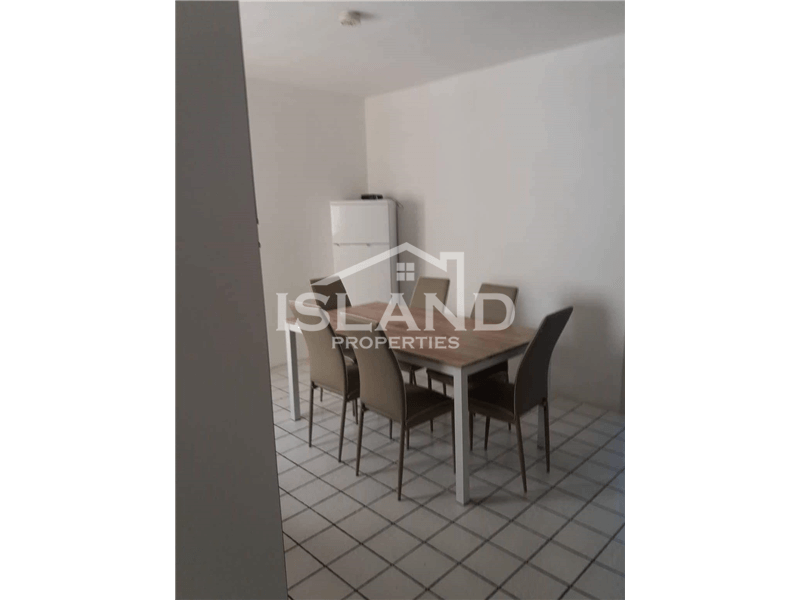 Two Bedroom Apartment In Bugibba